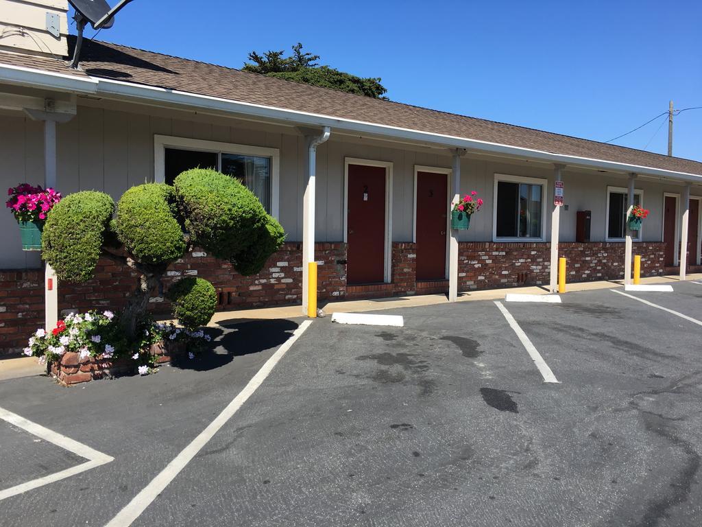 Old Marina Inn Exterior foto